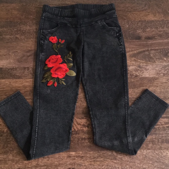 Pants - 🚫🚫SOLD 🚫🚫 Black 🌹Jeggings